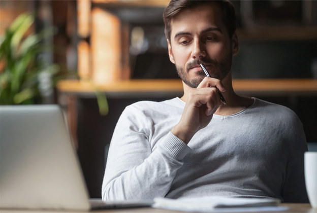 Wann erhalte ich mein Arbeitslosengeld? 